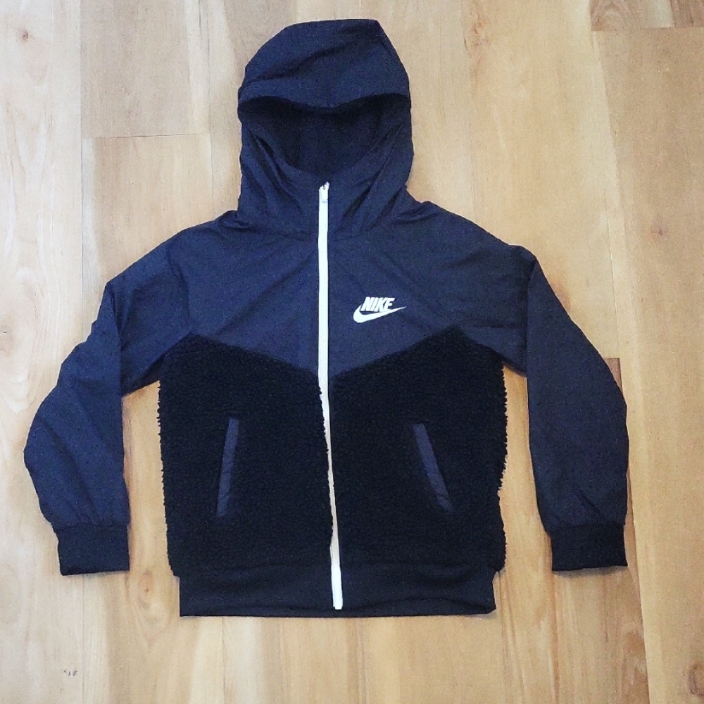 Nike Kids Black hooded Jacket sz M